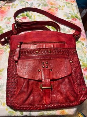 Oak Leather Red leather crossbody bag.